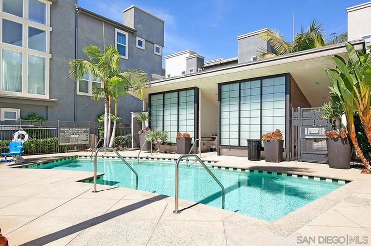 genMid.220008348_35_1