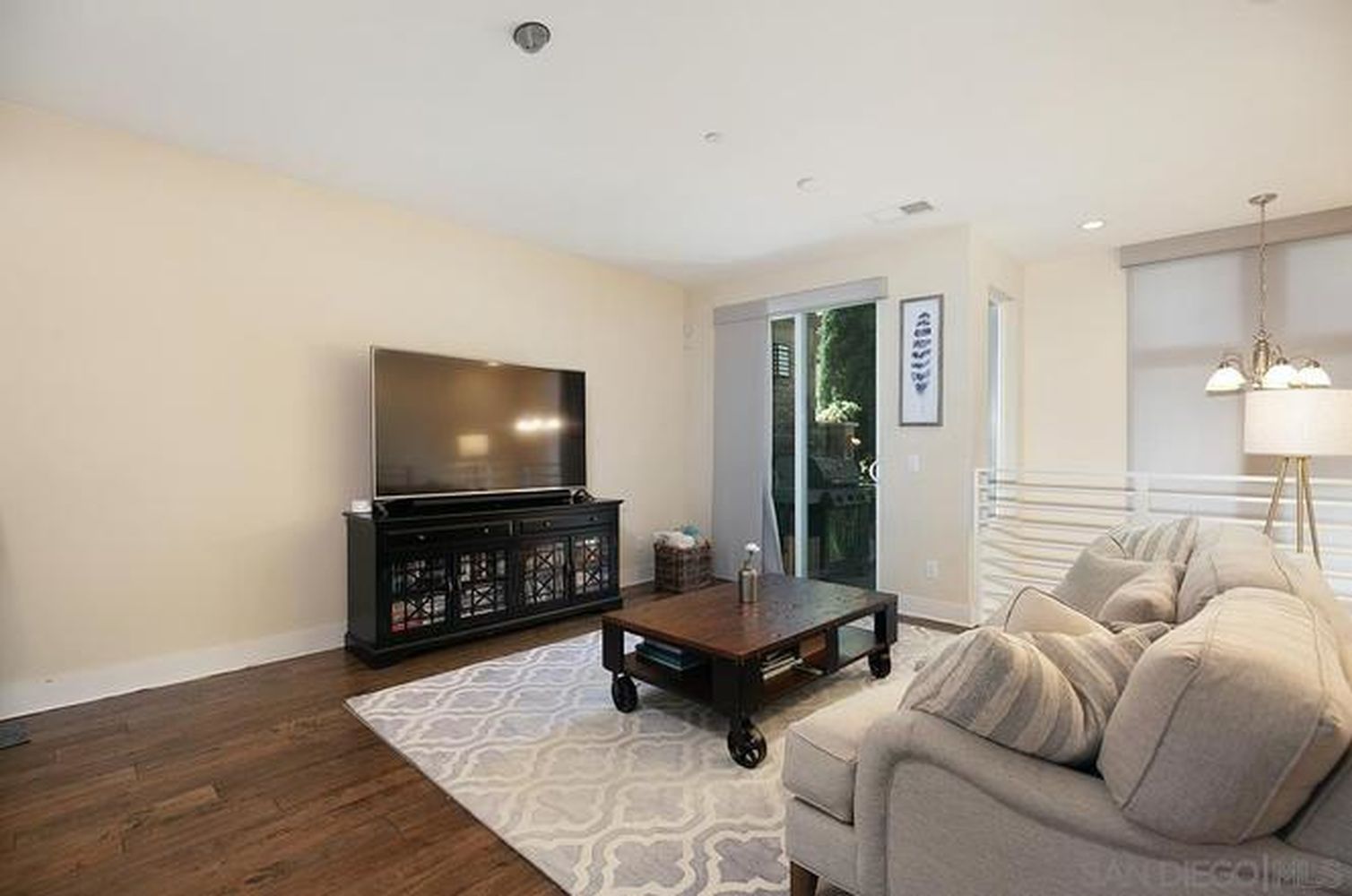 genMid.220008348_5_1