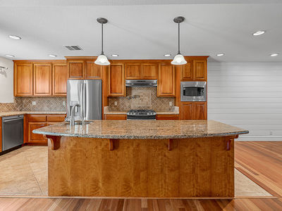 1789_VistaCreekDrive_Int_Kitchen_1_02