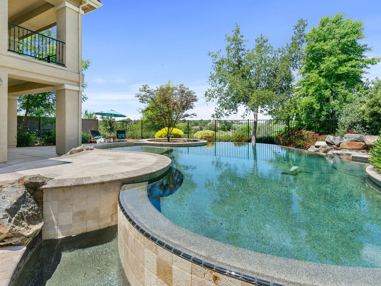 2616_OrsayWay_Ext_Rear_2_02