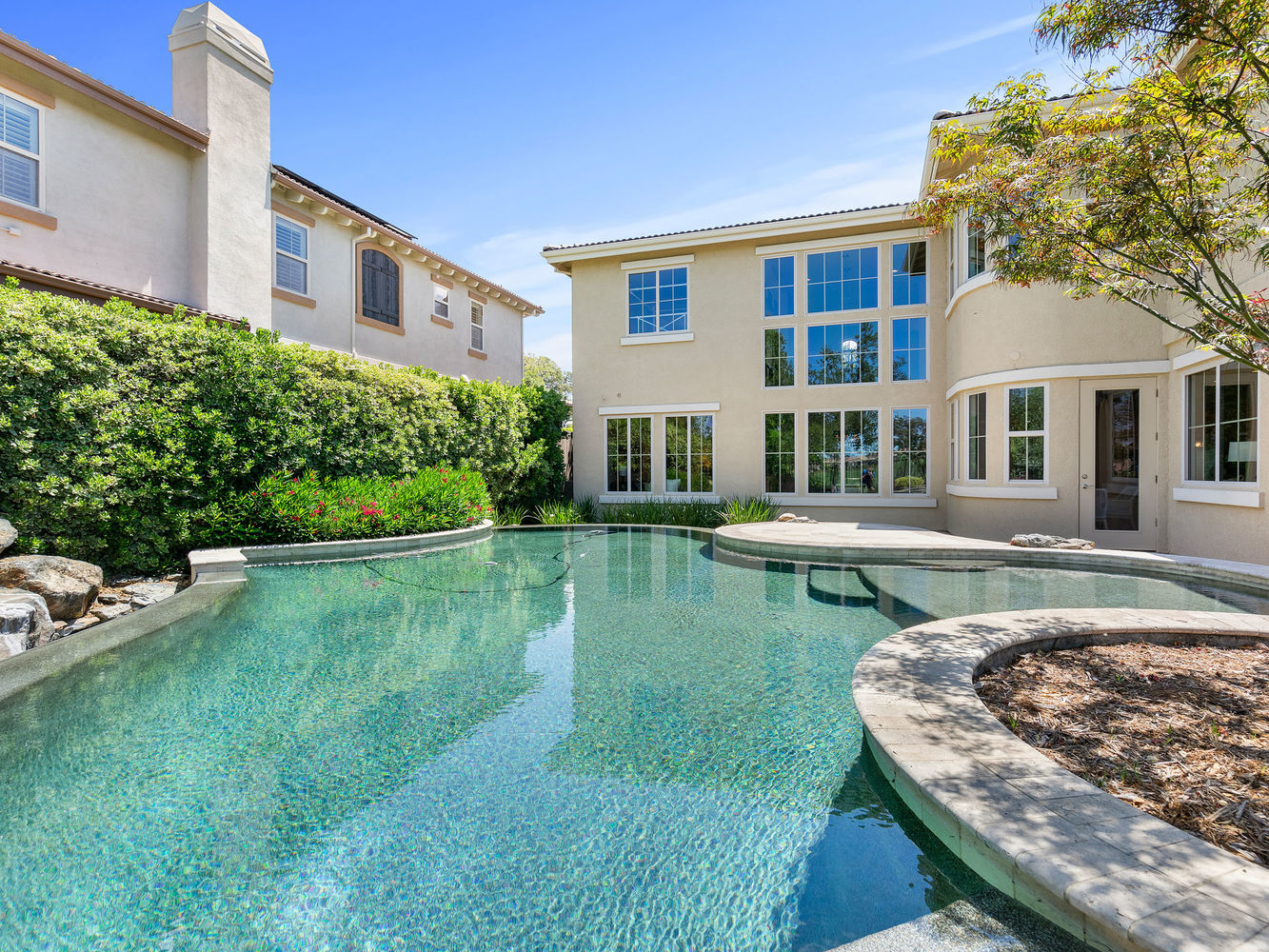 2616_OrsayWay_Ext_Rear_2_05