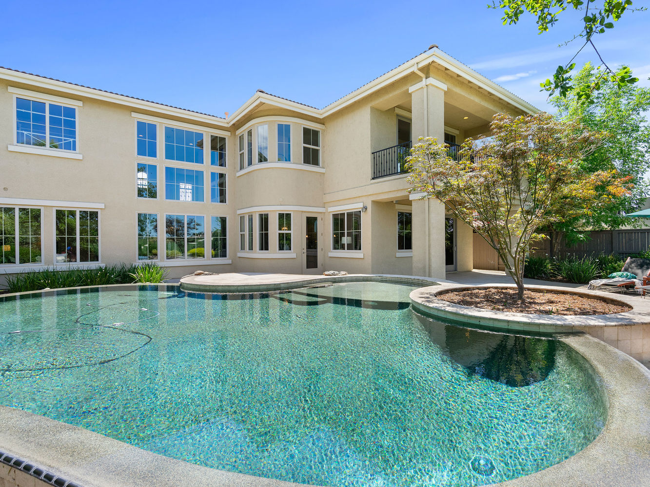 2616_OrsayWay_Ext_Rear_2_06