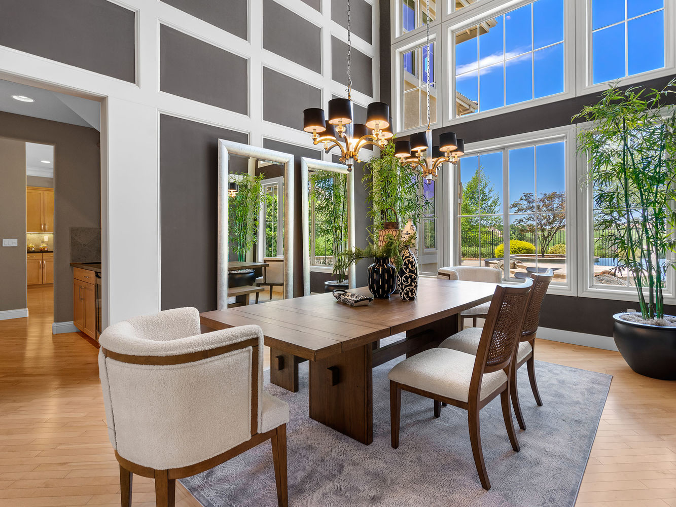 2616_OrsayWay_Int_DiningRoom_2_02