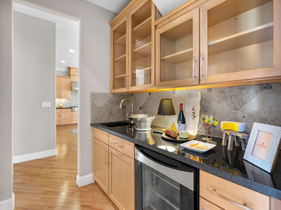 2616_OrsayWay_Int_DiningRoom_2_03