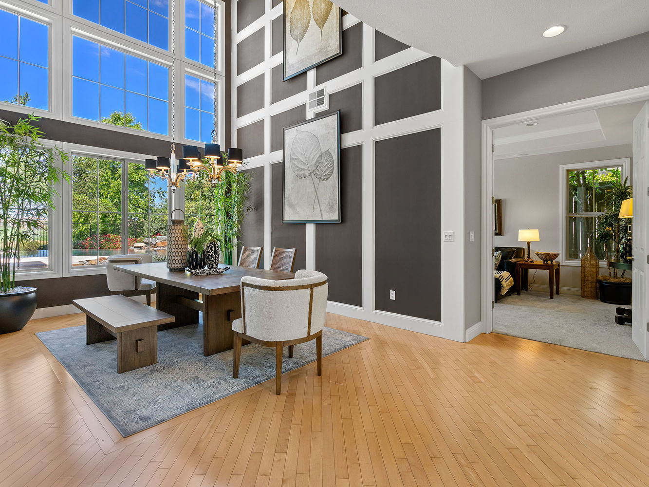 2616_OrsayWay_Int_Entry_2_02