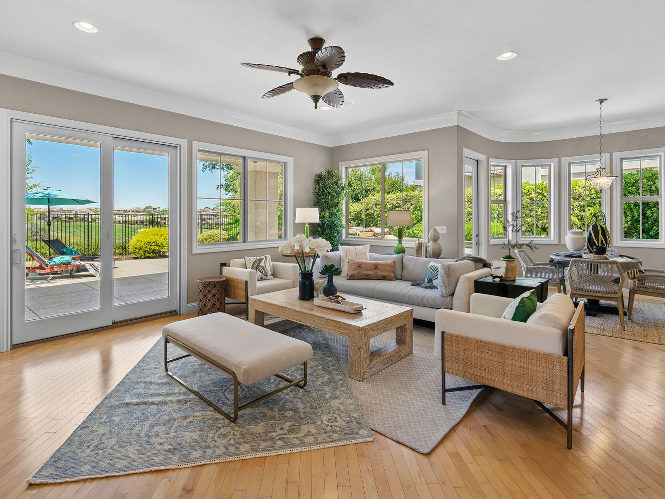 2616_OrsayWay_Int_FamilyRoom_2_02