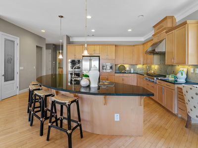 2616_OrsayWay_Int_Kitchen_2_05