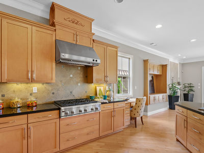 2616_OrsayWay_Int_Kitchen_2_06