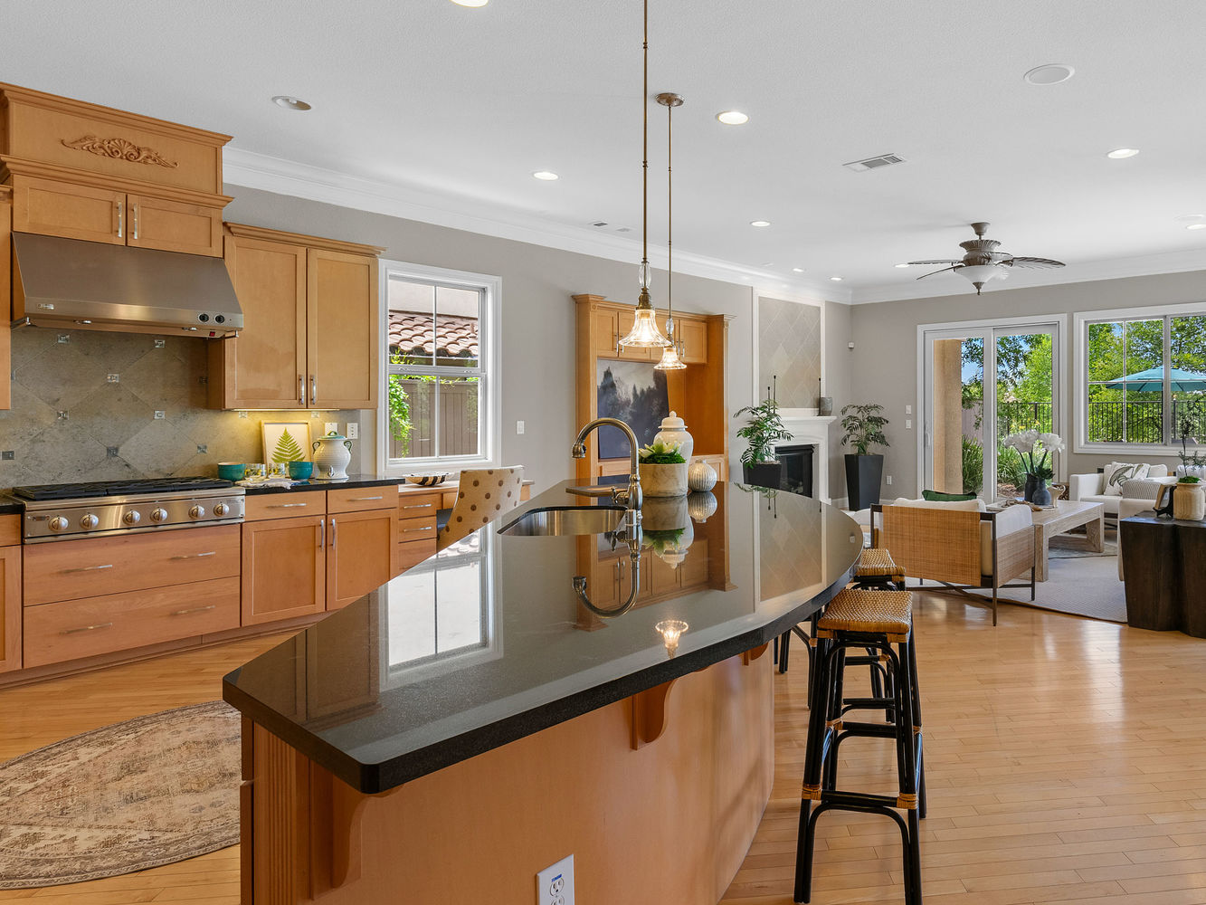 2616_OrsayWay_Int_Kitchen_2_07