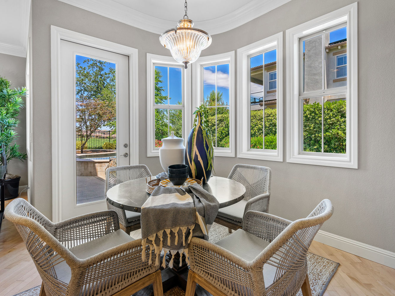 2616_OrsayWay_Int_Kitchen_2_08