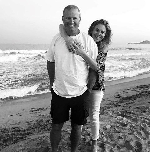 rob and kelly on beach 1