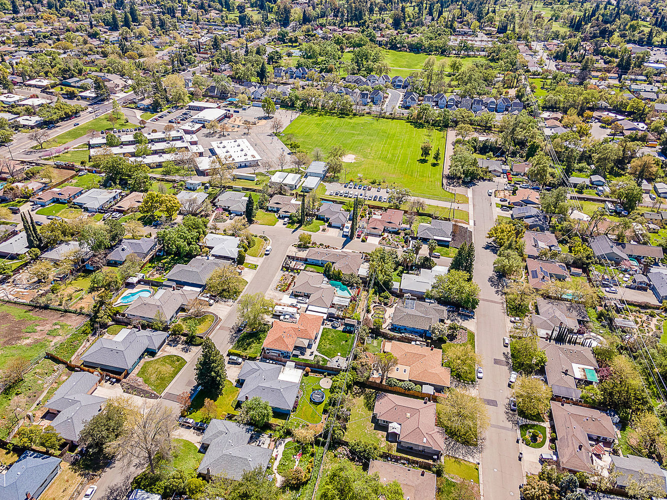 5718_SouthgroveDrive_ExtElev_1325