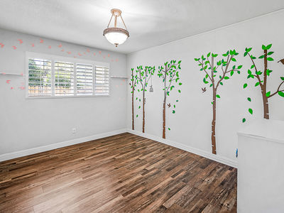 5718_SouthgroveDrive_Int_Bedroom4_1_01