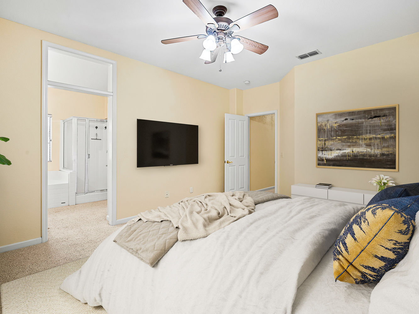 4770_ConcordiaDrive_Int_Bedroom1_1_02_Staged