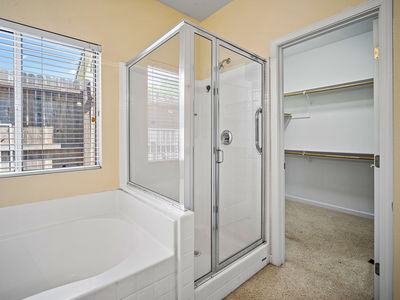 4770_ConcordiaDrive_Int_Bedroom1_1_04