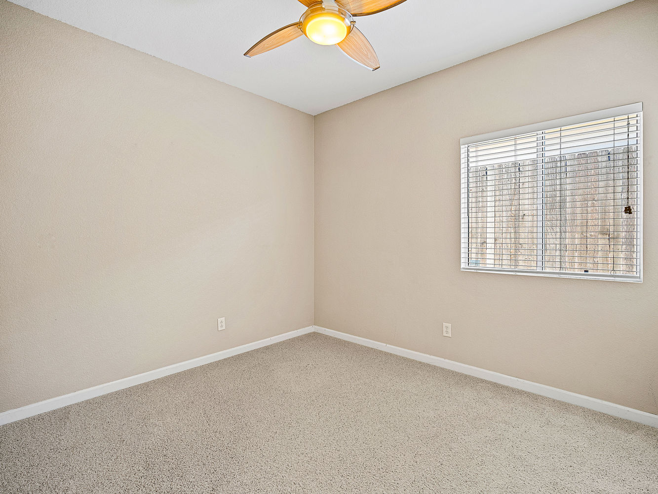 4770_ConcordiaDrive_Int_Bedroom2_1_01