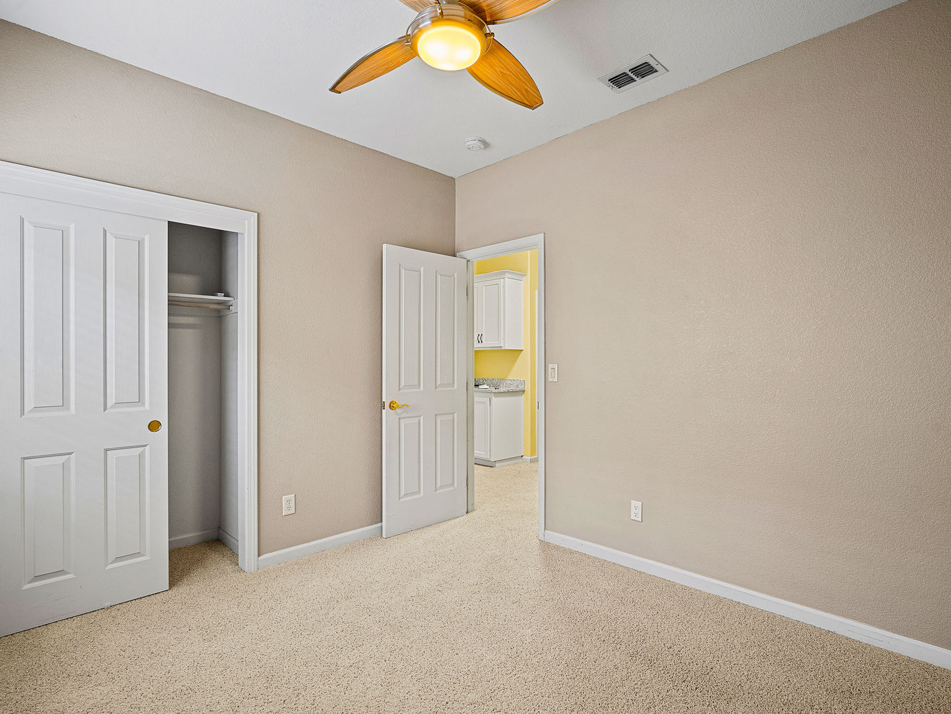 4770_ConcordiaDrive_Int_Bedroom2_1_02