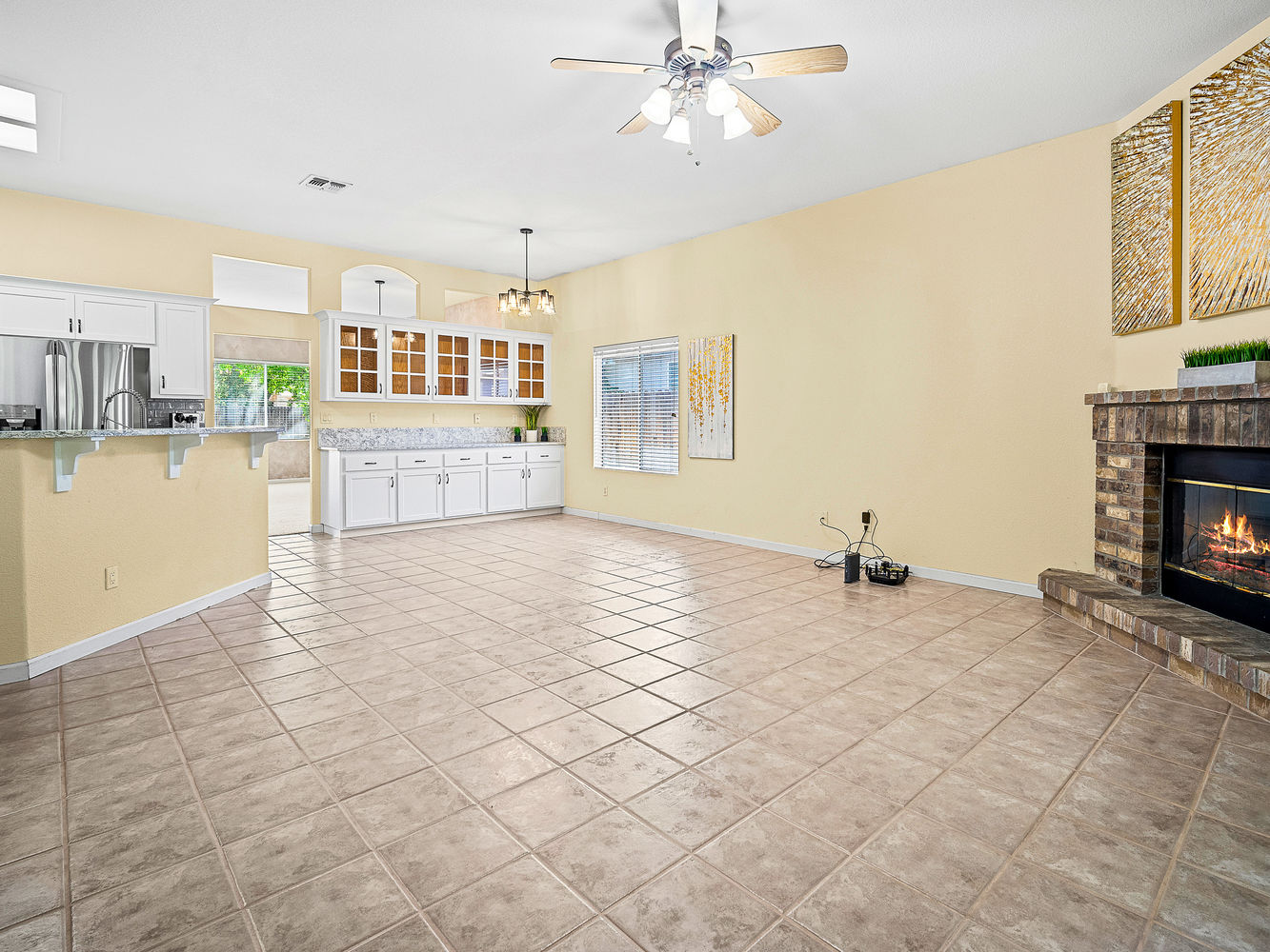 4770_ConcordiaDrive_Int_FamilyRoom_1_02_WithFire