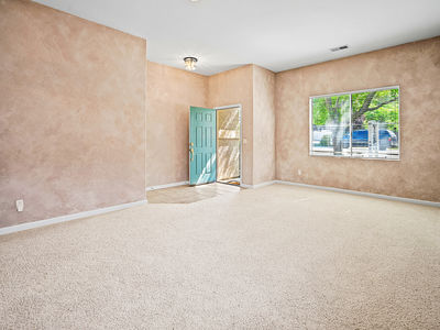 4770_ConcordiaDrive_Int_LivingRoom_1_03