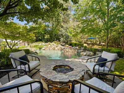 3071_LennoxDrive_Ext_Rear_1_04