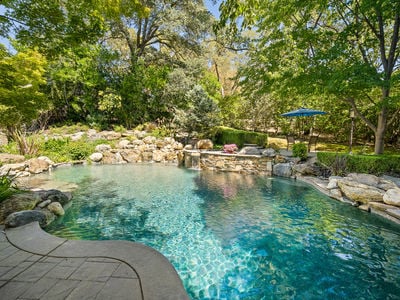 3071_LennoxDrive_Ext_Rear_1_06