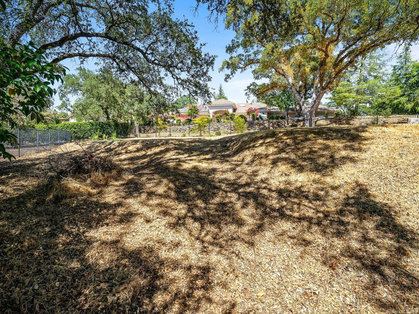 3071_LennoxDrive_Ext_Rear_1_10