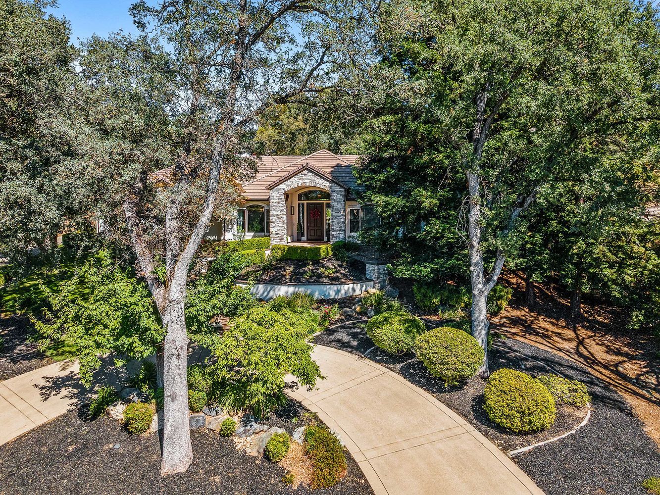 3071_LennoxDrive_ExtElev_1305