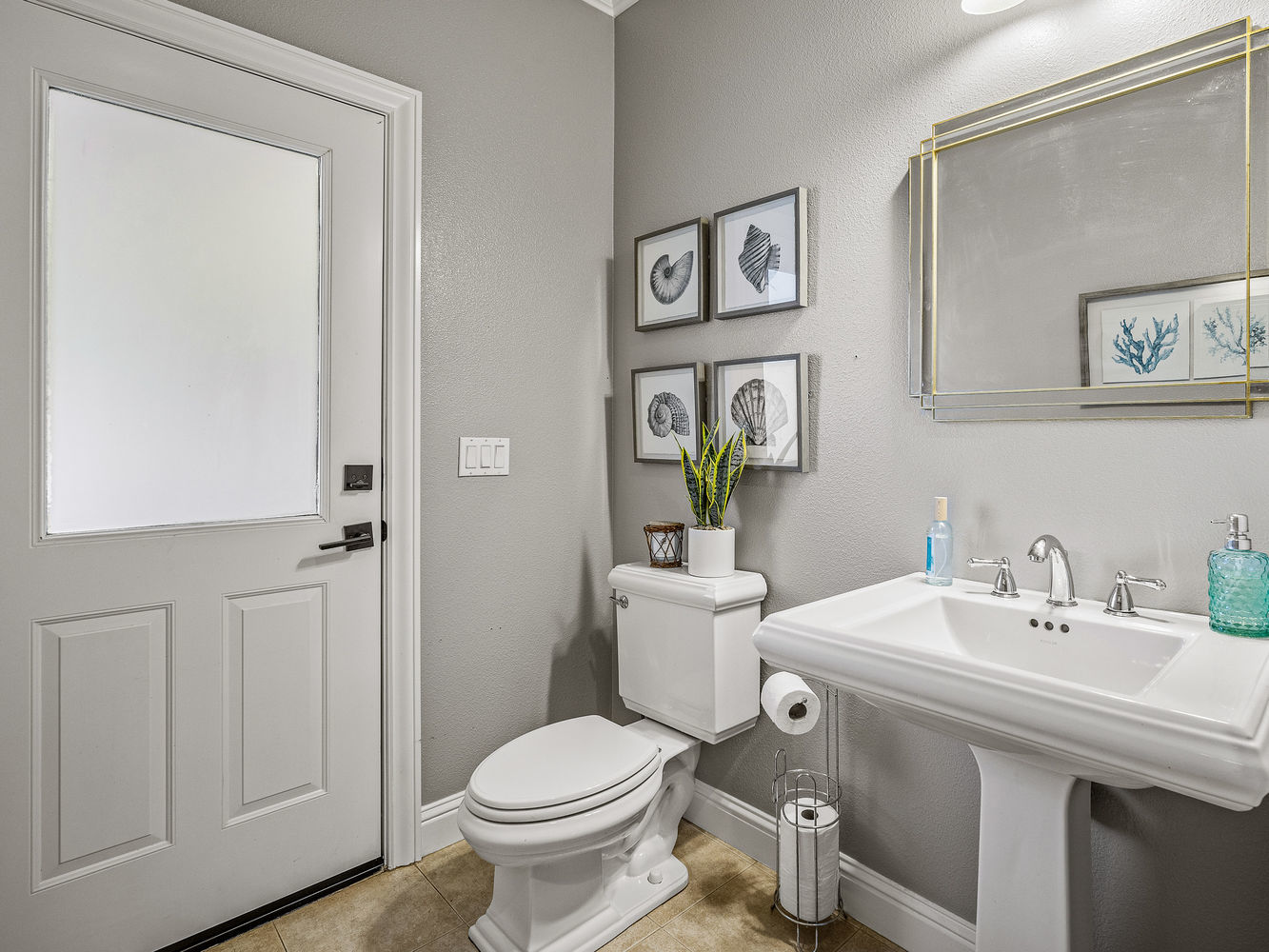 3071_LennoxDrive_Int_Bathroom5_1_01