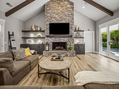 3071_LennoxDrive_Int_FamilyRoom_1_02