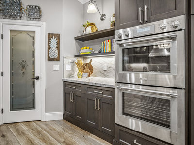 3071_LennoxDrive_Int_Kitchen_1_02