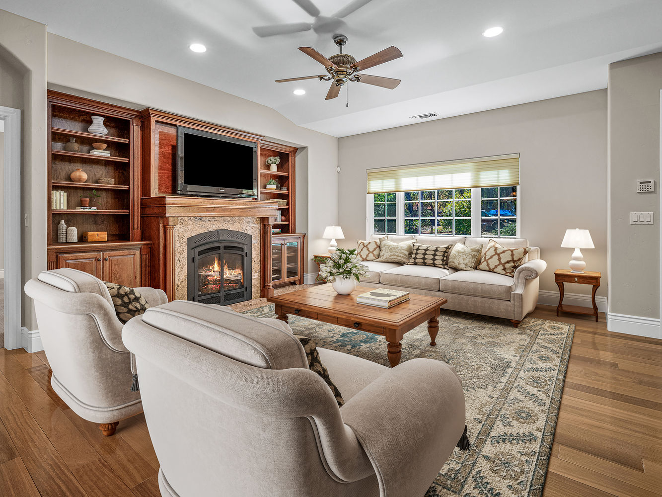 3720_WhisperingPinesLane_Int_FamilyRoom_1_02_Staged