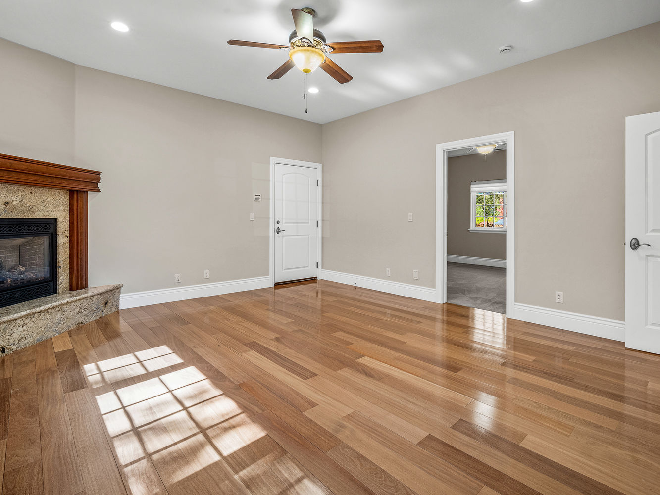 3720_WhisperingPinesLane_Int_GameRoom_1_02