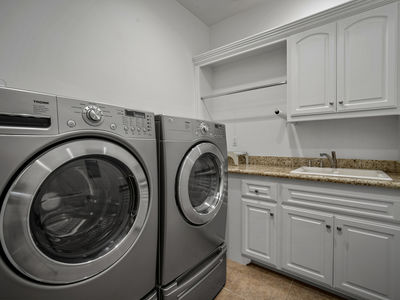 3720_WhisperingPinesLane_Int_Utility_1_01