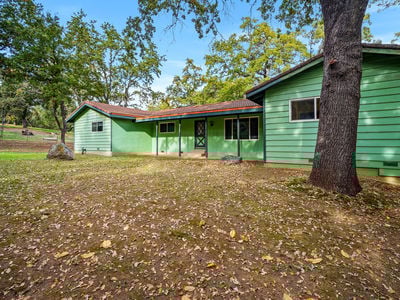 1999_LakehillsDrive_Ext_Front_1_01