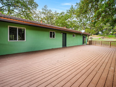 1999_LakehillsDrive_Ext_Rear_1_08