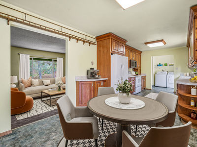 1999_LakehillsDrive_Int_Kitchen_1_06_Staged