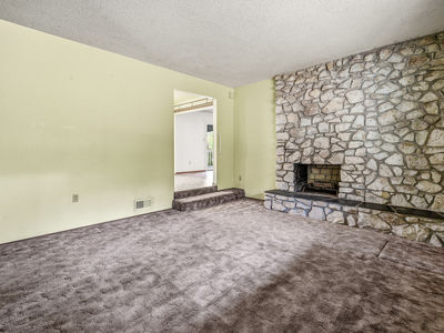 1999_LakehillsDrive_Int_LivingRoom_1_02