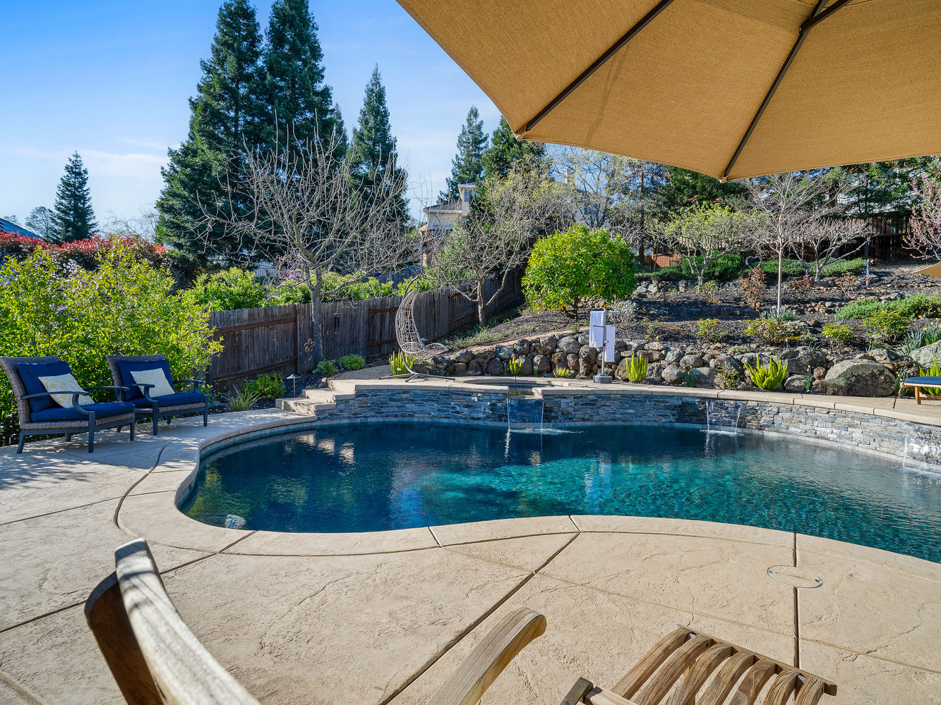 1154_TurquoiseWay_Ext_Rear_1_03