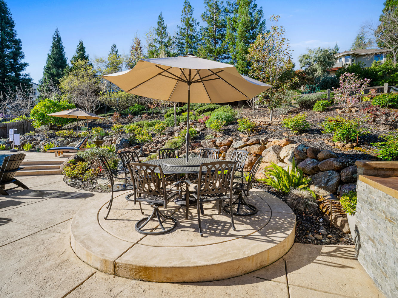 1154_TurquoiseWay_Ext_Rear_1_11