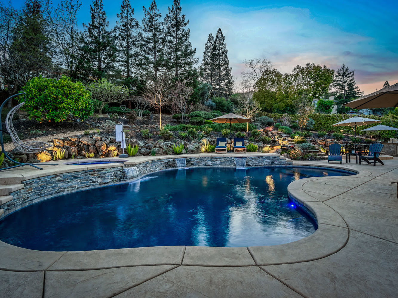 1154_TurquoiseWay_Ext_Rear_2_06