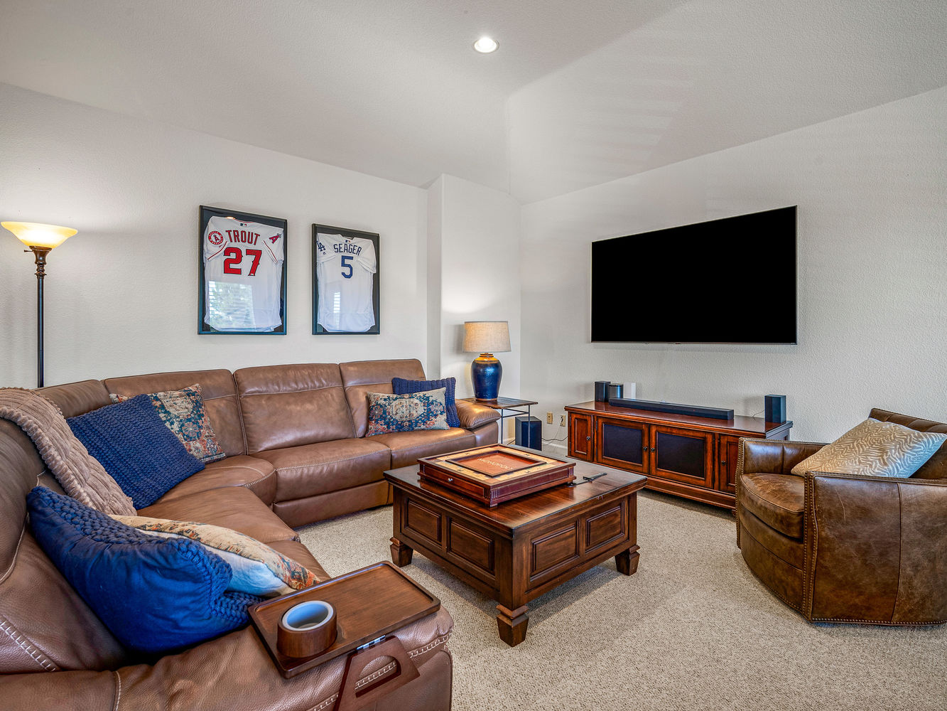 1154_TurquoiseWay_Int_BonusRoom_1_02