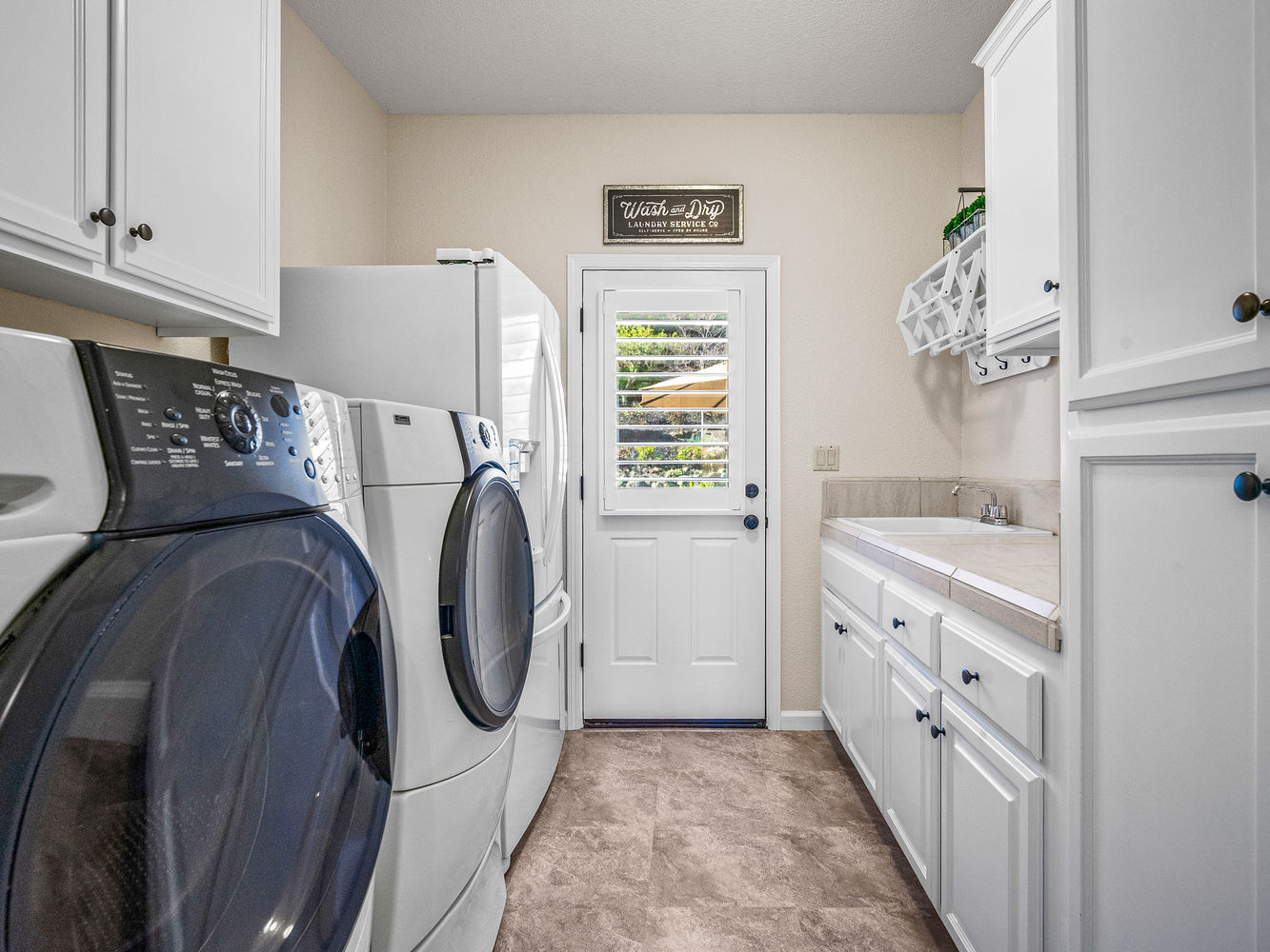 1154_TurquoiseWay_Int_Utility_1_01