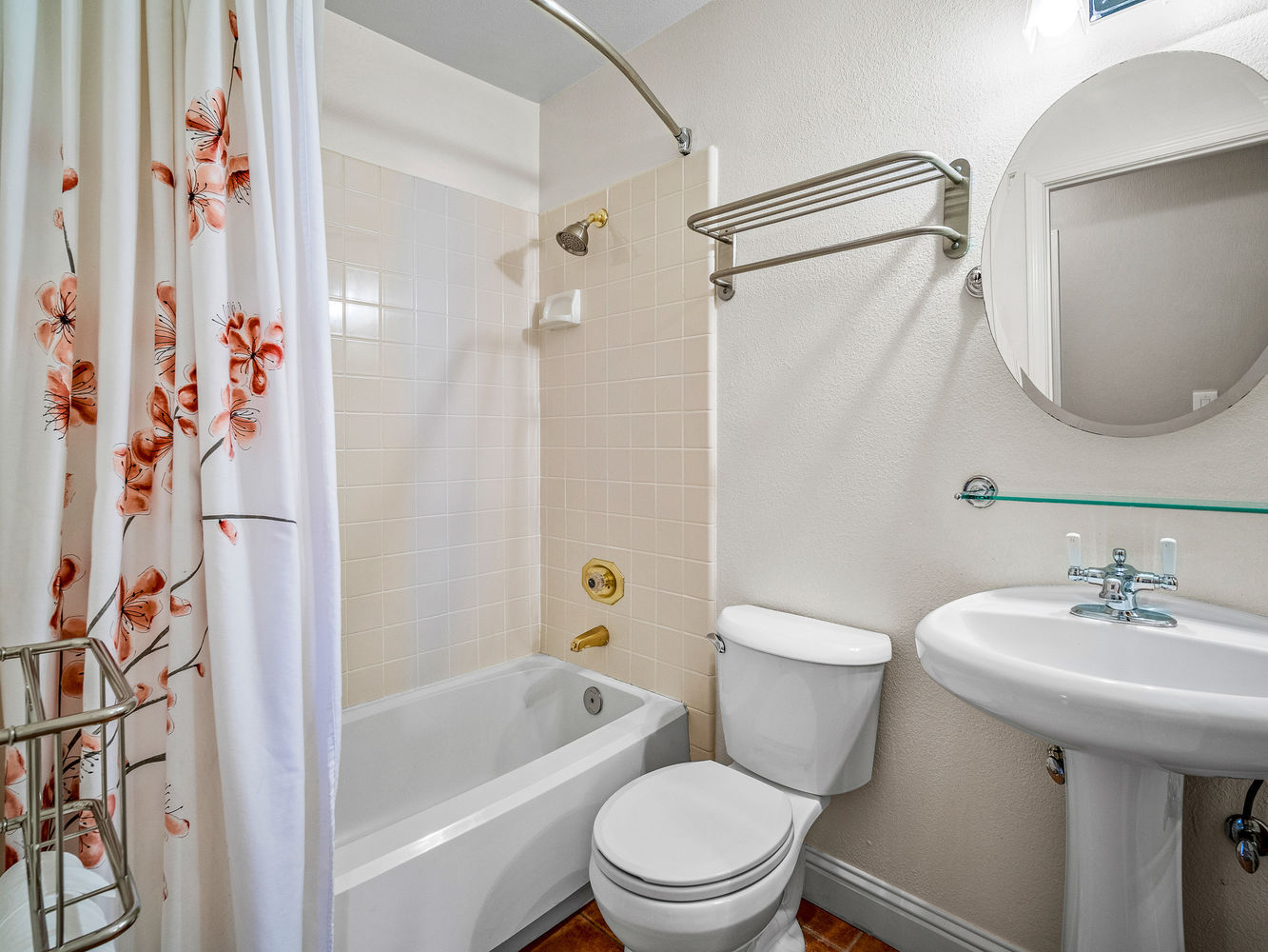 7104_BeaverFallsWay_Int_Bathroom2_1_01