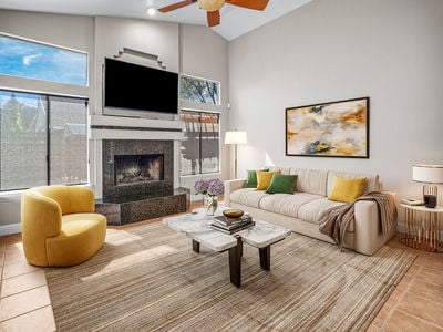 7104_BeaverFallsWay_Int_FamilyRoom_1_01_Staged