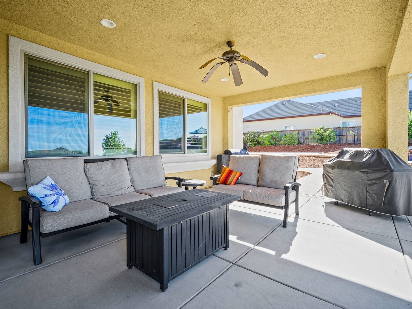 314_CobbleRockCourt_Ext_Rear_1_01