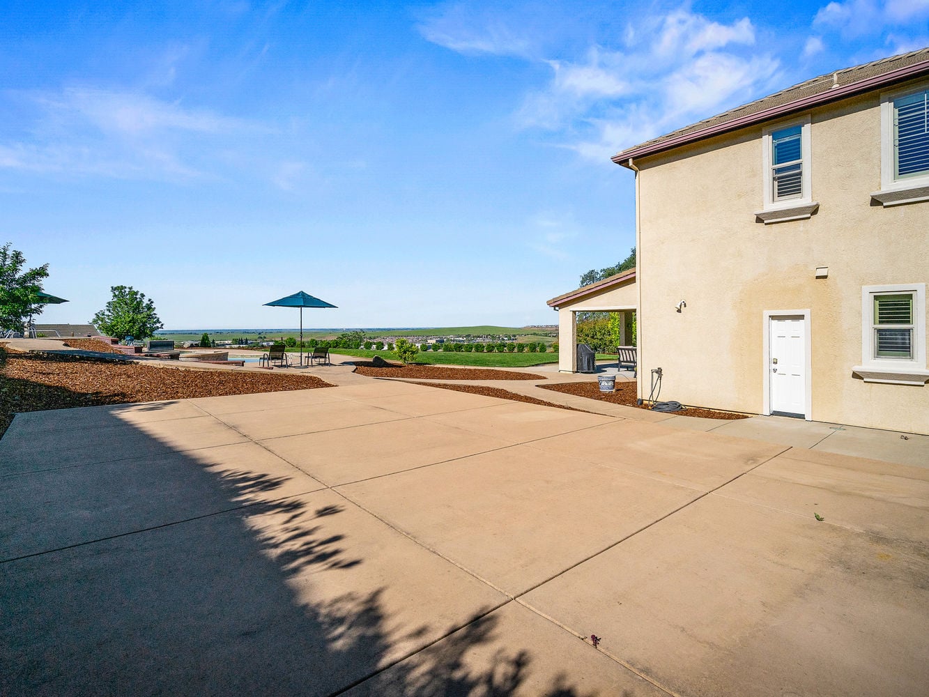 314_CobbleRockCourt_Ext_Rear_1_06