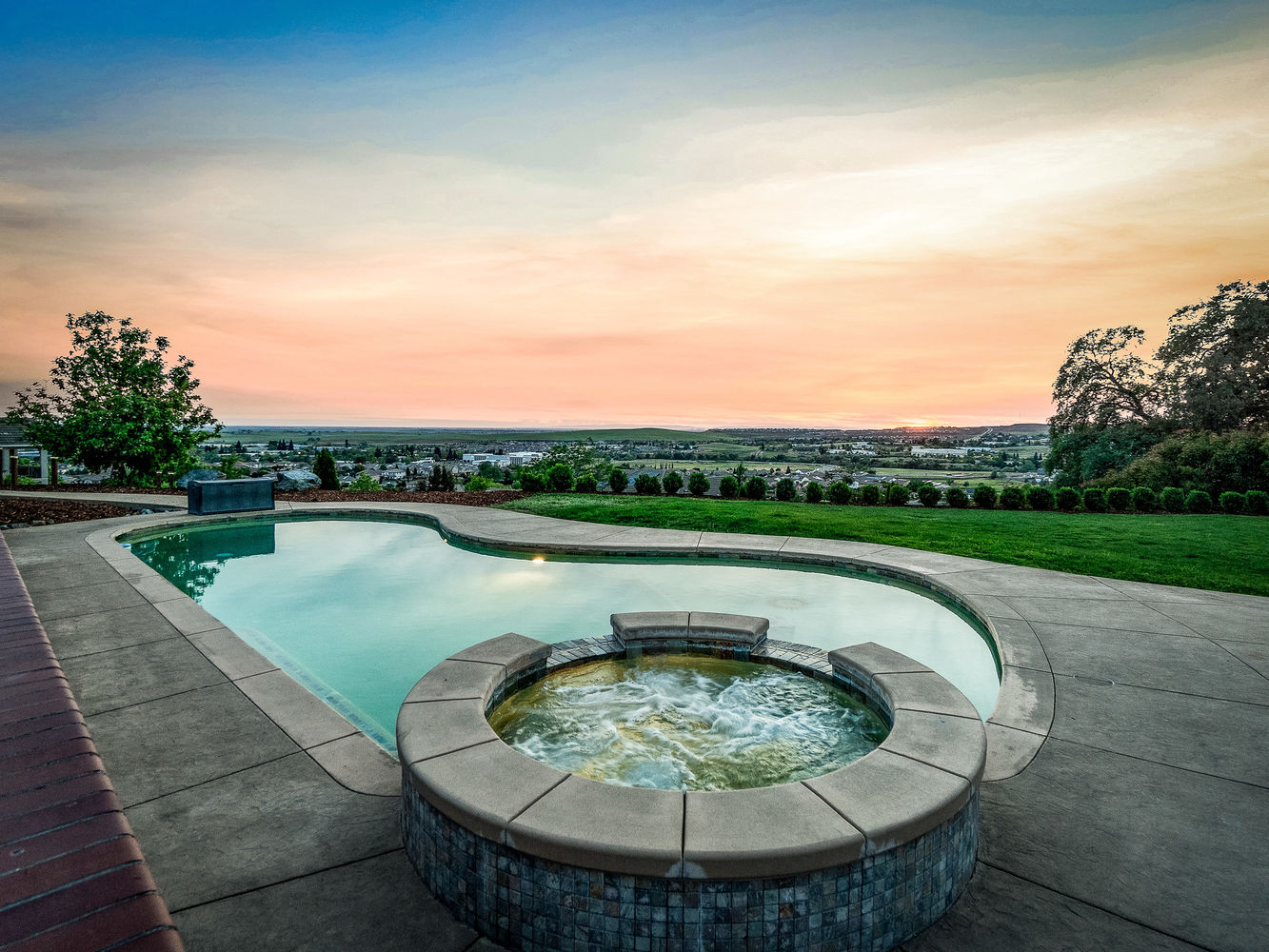 314_CobbleRockCourt_Ext_Rear_2_05