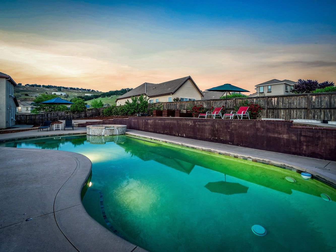 314_CobbleRockCourt_Ext_Rear_2_09