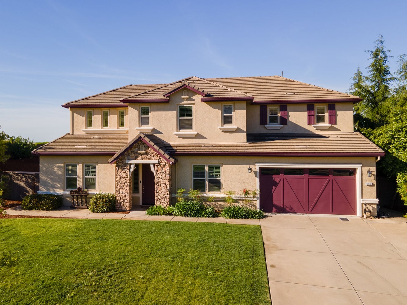 314_CobbleRockCourt_ExtElev_1300