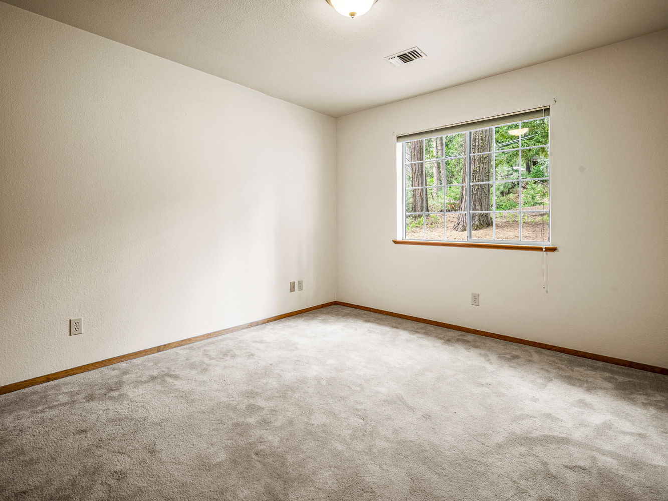 5123_RainbowTrail_Int_Bedroom3_1_01